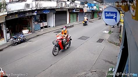 Live HD Webcam Pracha Songkhro Soi 2 Rd, Bangkok, Thailand.